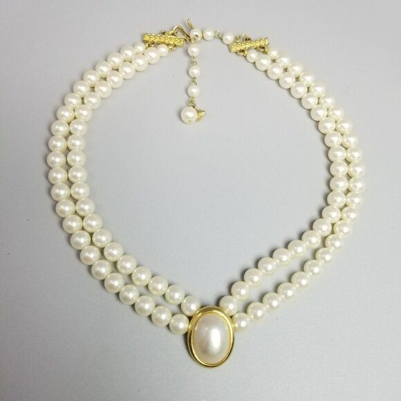 Vintage Liz Claiborne Faux Pearl Double Strand Torsade Necklace, Cream Gold Tone - Picture 3 of 8